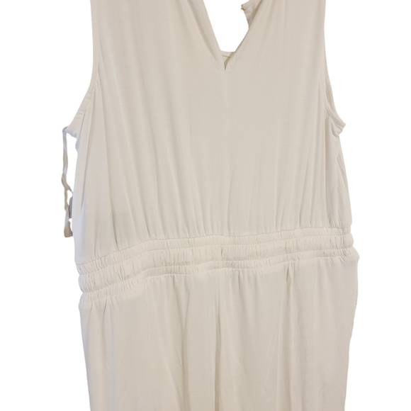 Hybrid & Company | Women's White High Waist Wide Legged Jumpsuit (Size 1X) - Picture 8 of 14